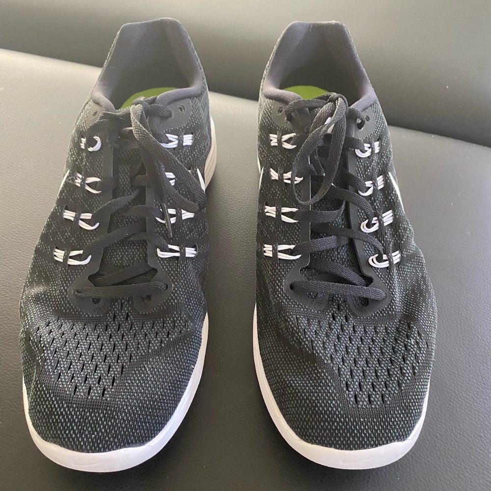 Women’s Nike Shoe